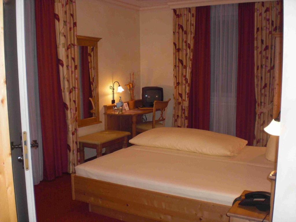 Hotel-Restaurant Schieble Kenzingen Pokoj fotografie
